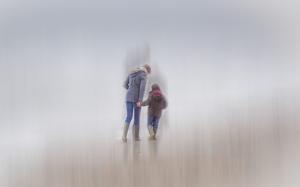 Figur 1. "Walking on the Beach" av Judy Dean är licensierad under CC BY-NC-ND 2.0.